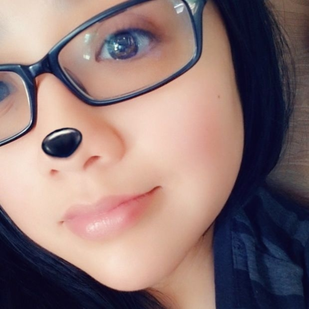 Meet your Posher, Claudia